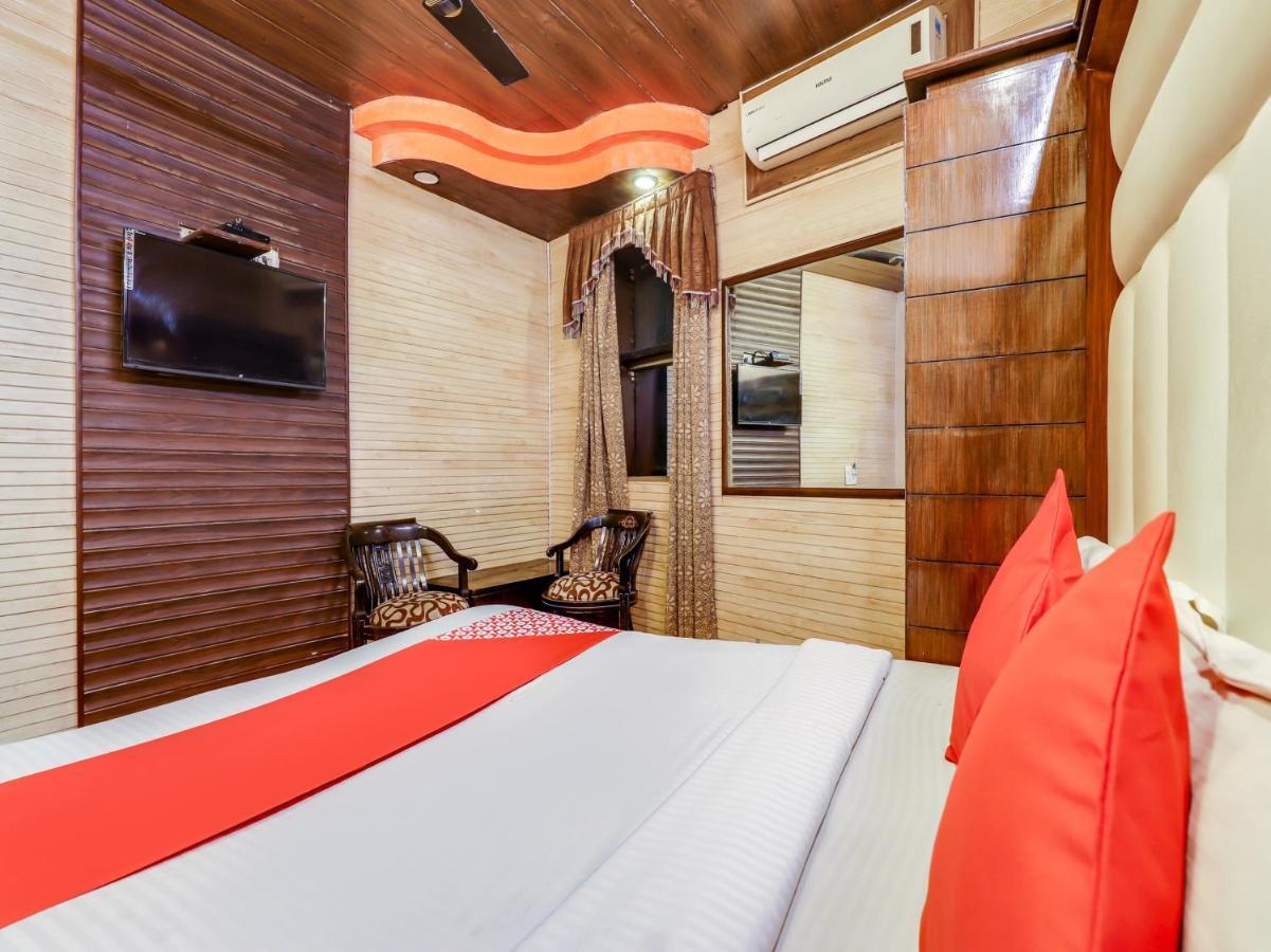 Oyo 27156 Roma Dx Hotel Ню Делхи Екстериор снимка