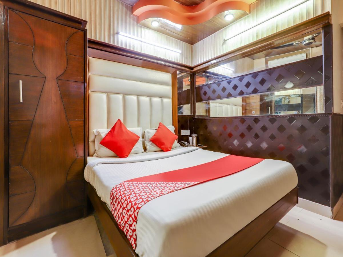 Oyo 27156 Roma Dx Hotel Ню Делхи Екстериор снимка