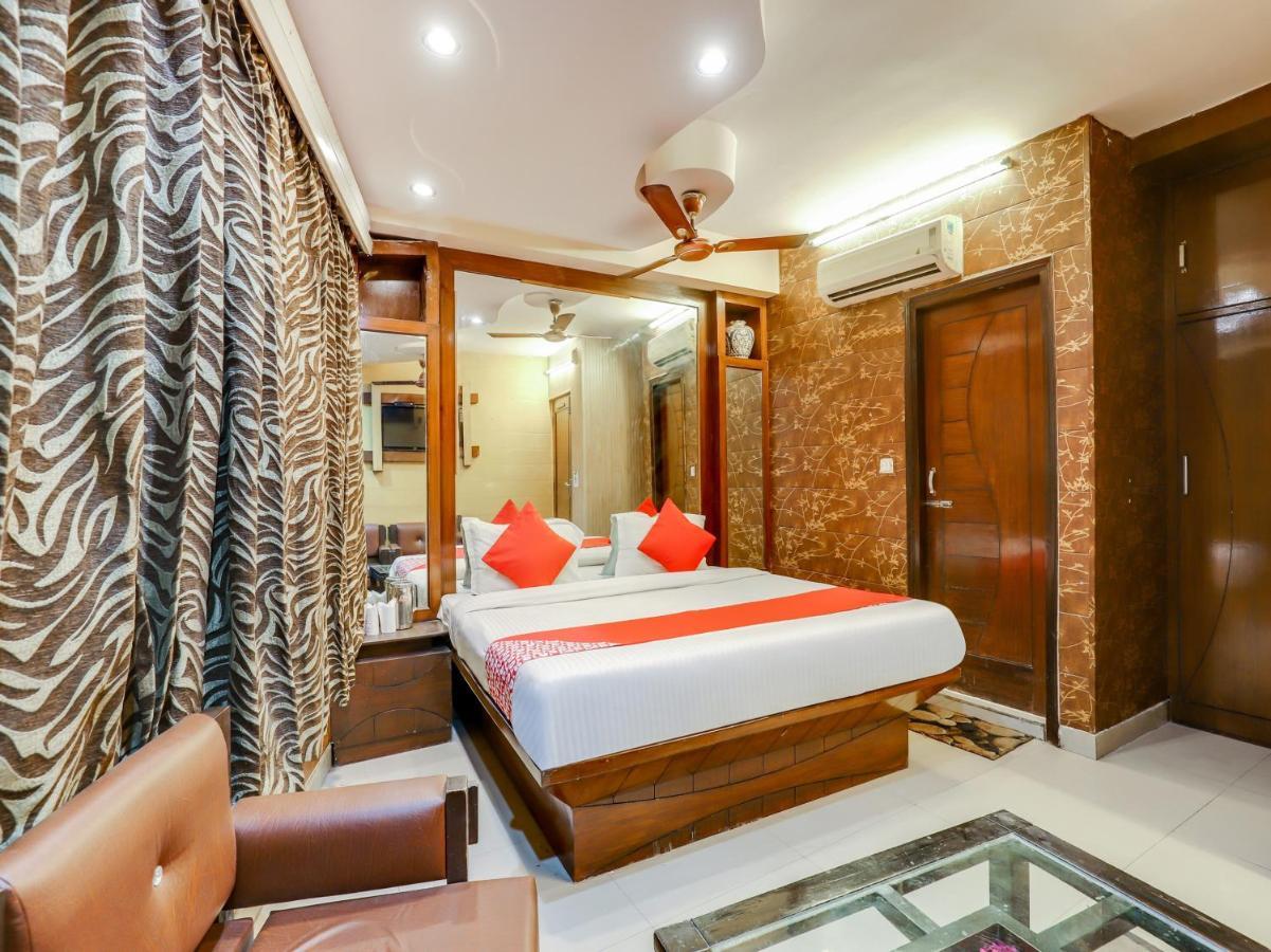 Oyo 27156 Roma Dx Hotel Ню Делхи Екстериор снимка