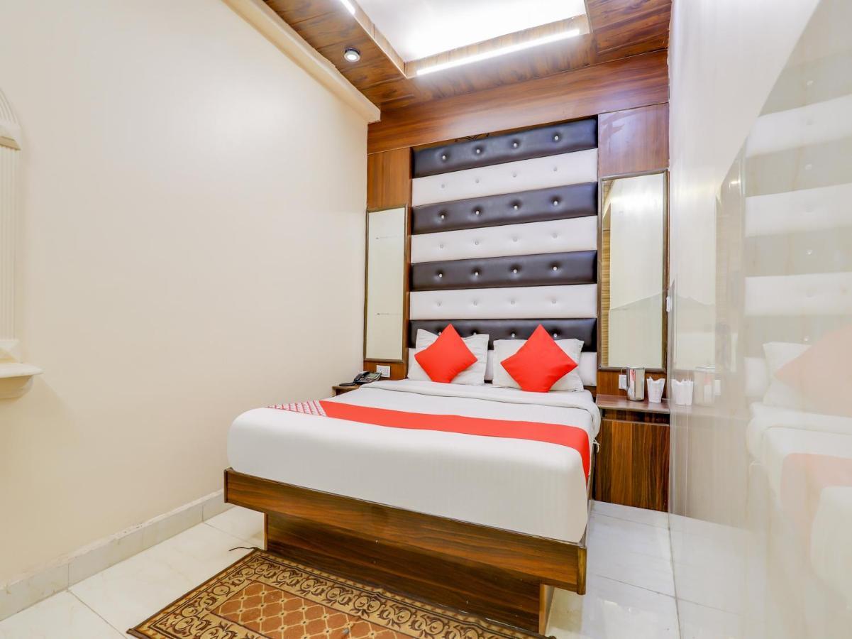 Oyo 27156 Roma Dx Hotel Ню Делхи Екстериор снимка